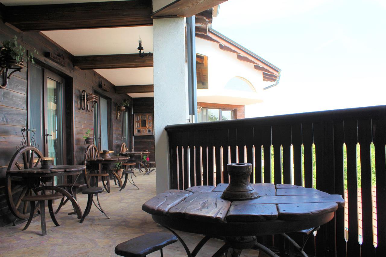 Hotel Sokay Triavna Exterior foto